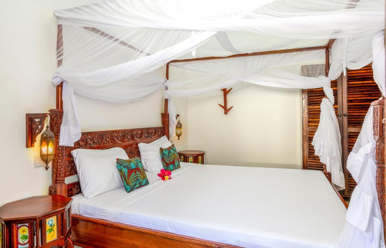 Tasneem Islamic Luxury Suites Jambiani  Exterior photo