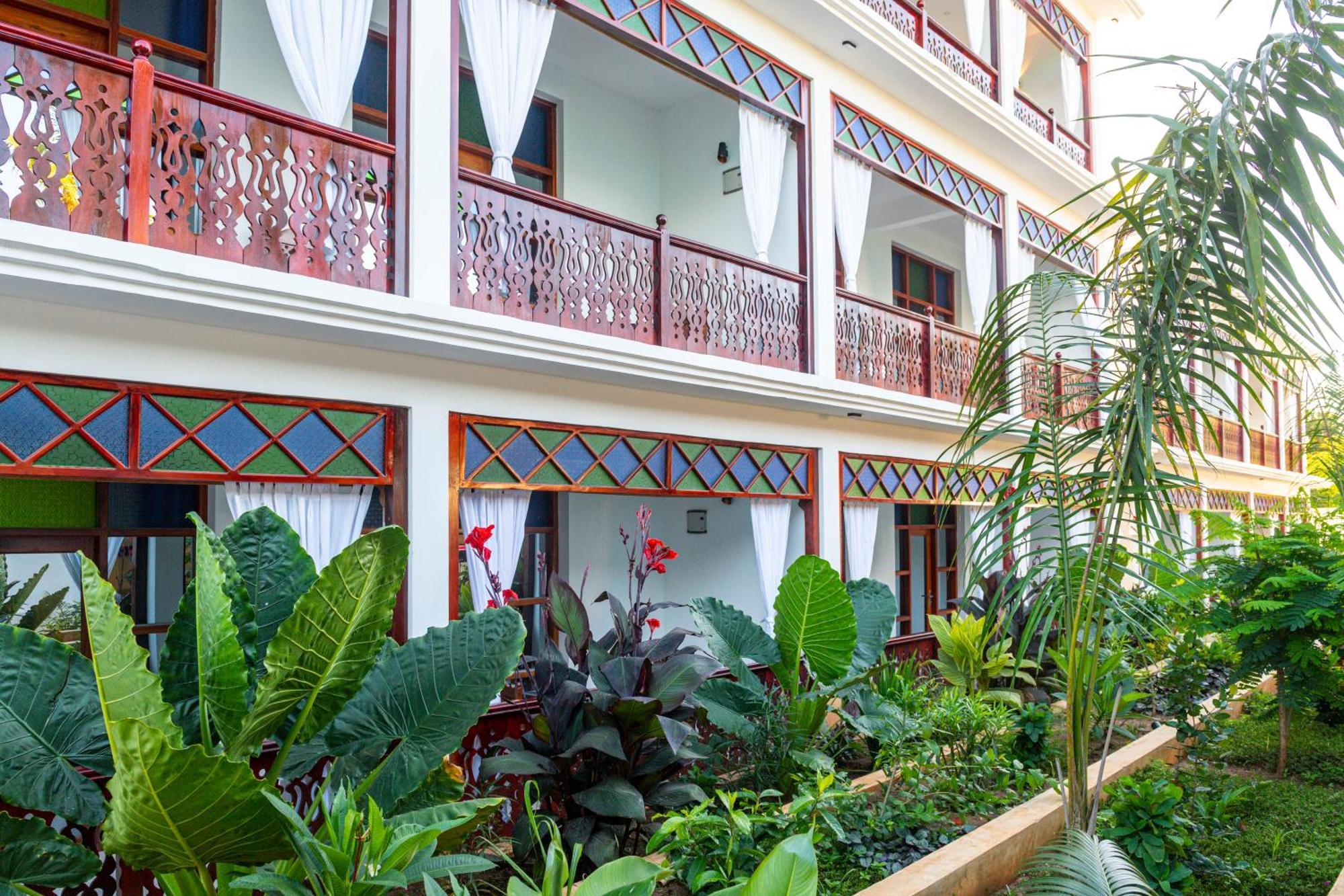 Tasneem Islamic Luxury Suites Jambiani  Exterior photo