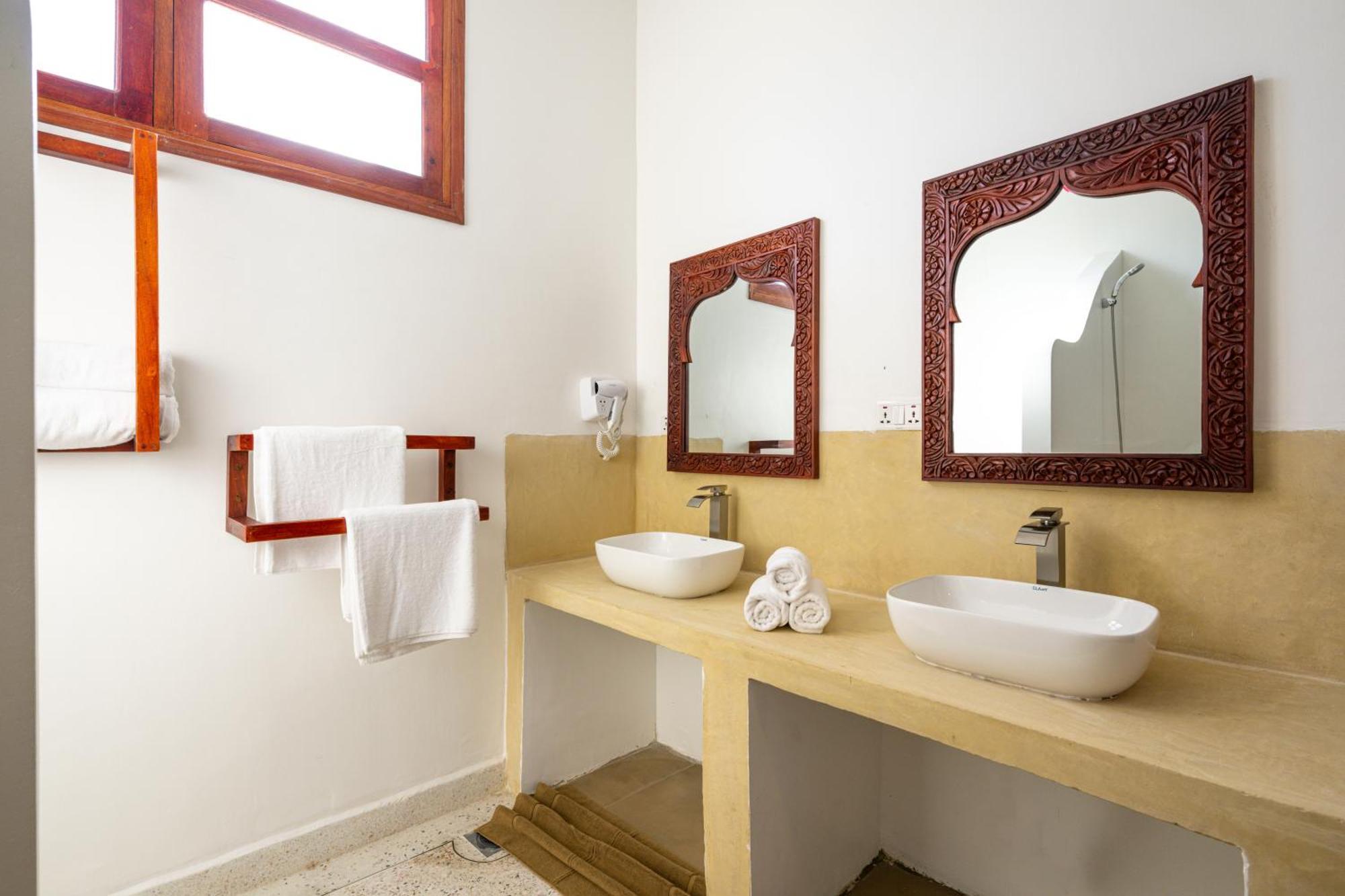 Tasneem Islamic Luxury Suites Jambiani  Exterior photo