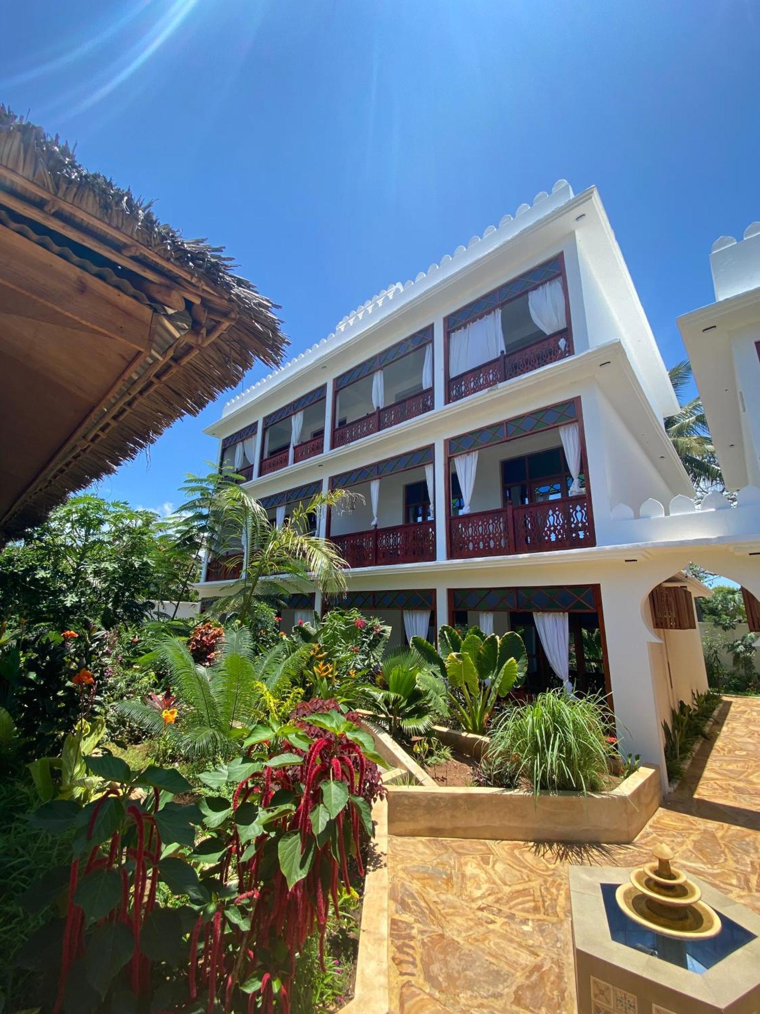 Tasneem Islamic Luxury Suites Jambiani  Exterior photo